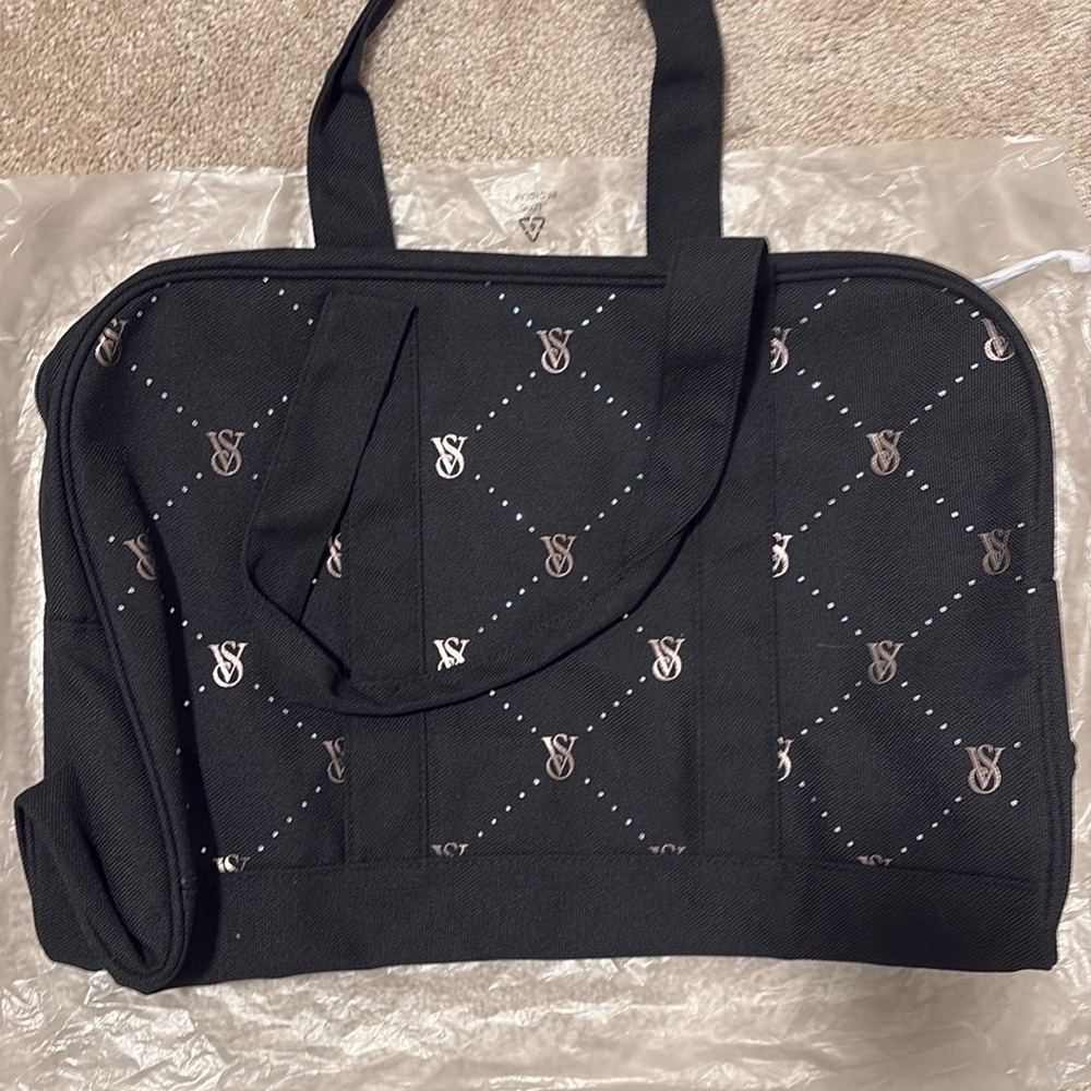 Victoria Secret bag! It’s more liked a rose gold color